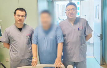 在举目无亲的城市，36天抢救闯过数个危险关口