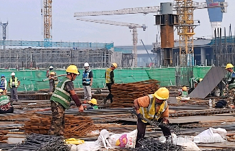 蹲点报告｜济南机场二期“95后”工长：用“铁脚板”丈量空港梦