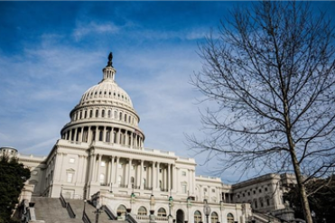 美国众议院通过旨在终止对加拿大征收关税的决议