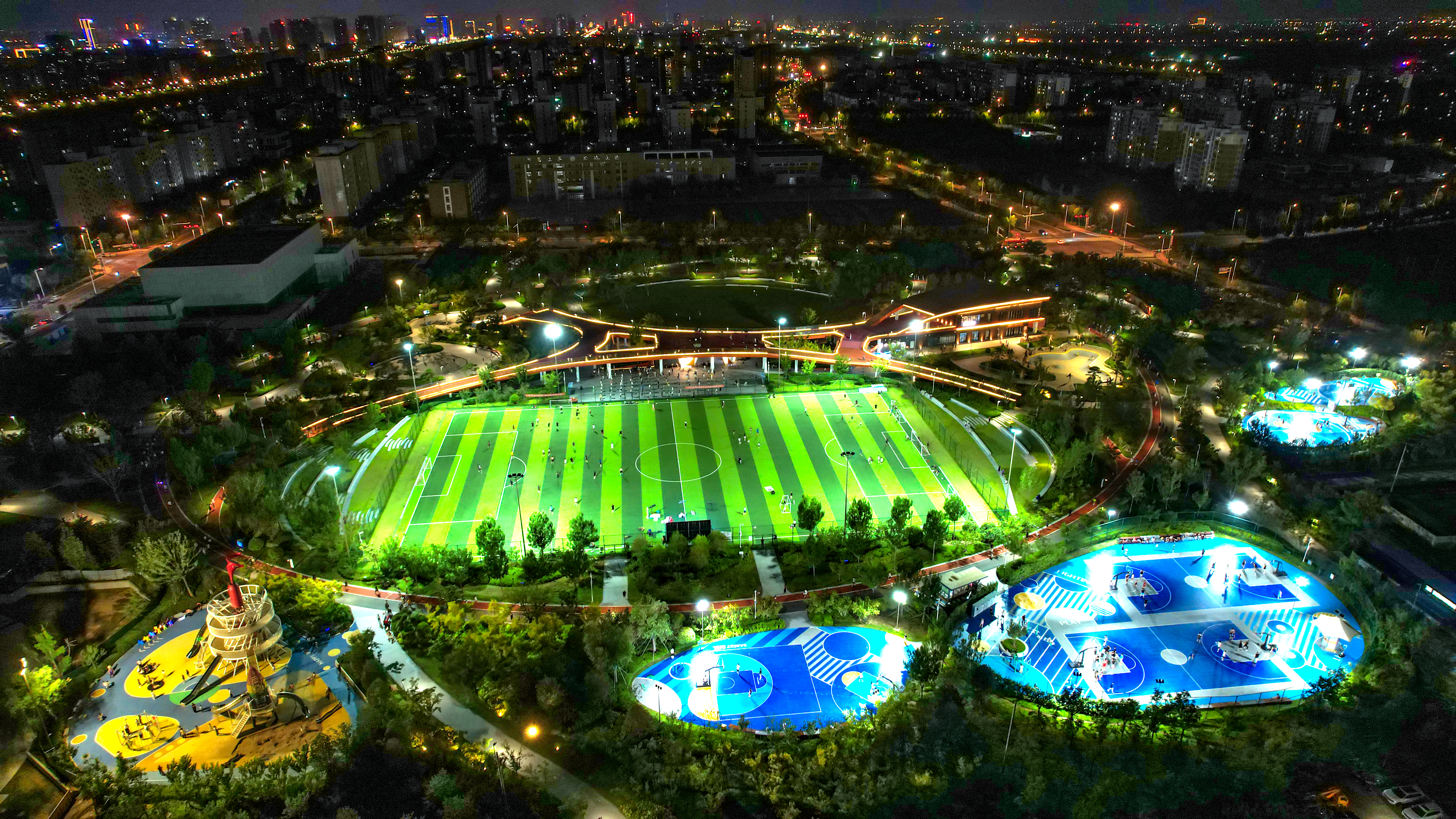 东营：公益体育设施点亮市民夜生活