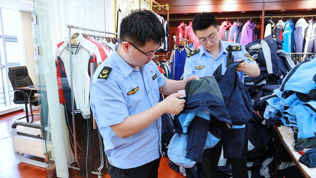 告别质量盲区！德城区市场监管局解析校服标签安全