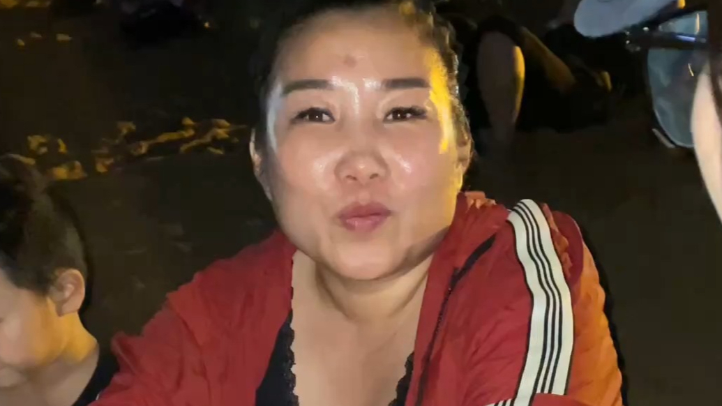 果然视频丨临沂游客到日照看火箭发射，日照风景很好享受海风吹拂
