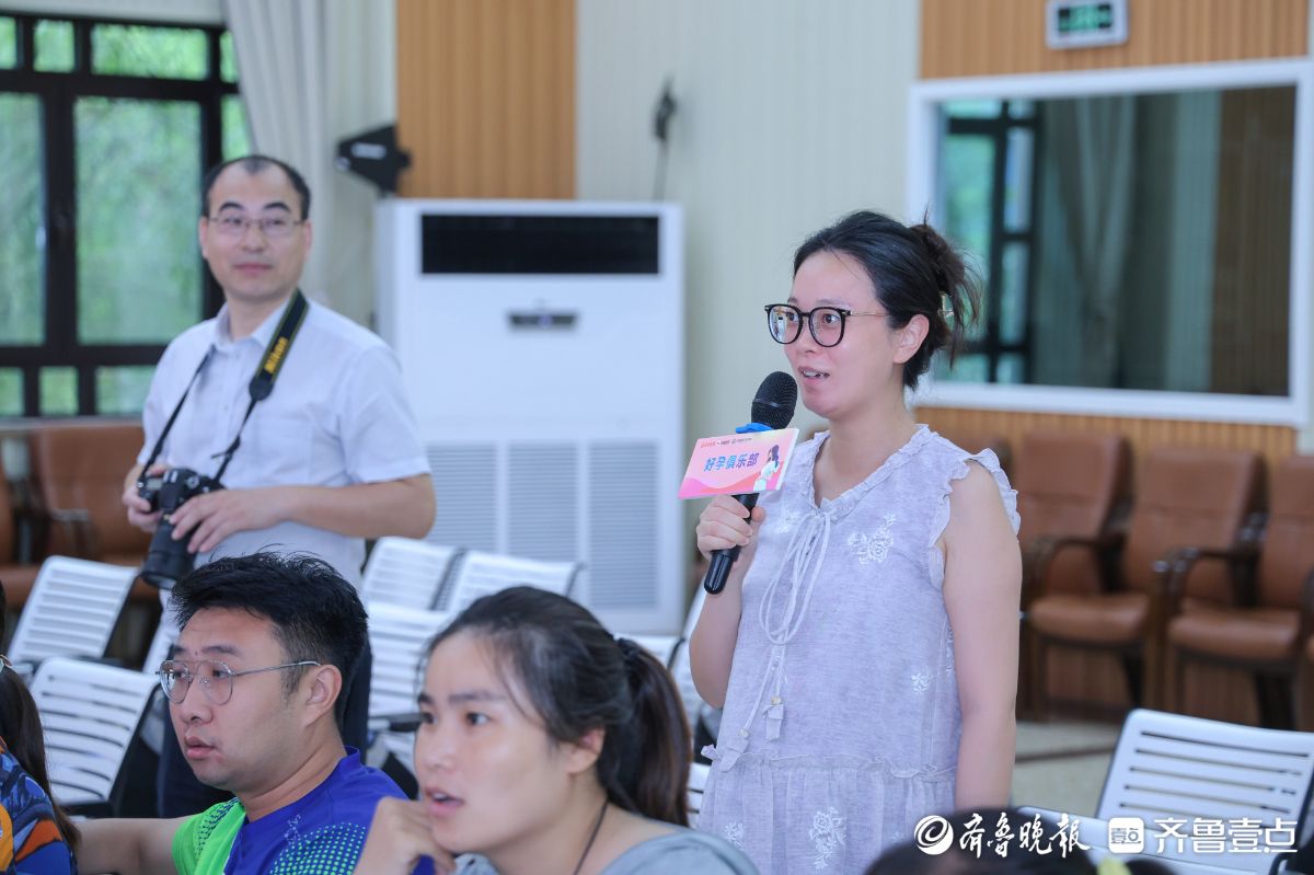 好孕俱乐部互动环节亮点多：孕妈积极参与，收获知识与惊喜礼物