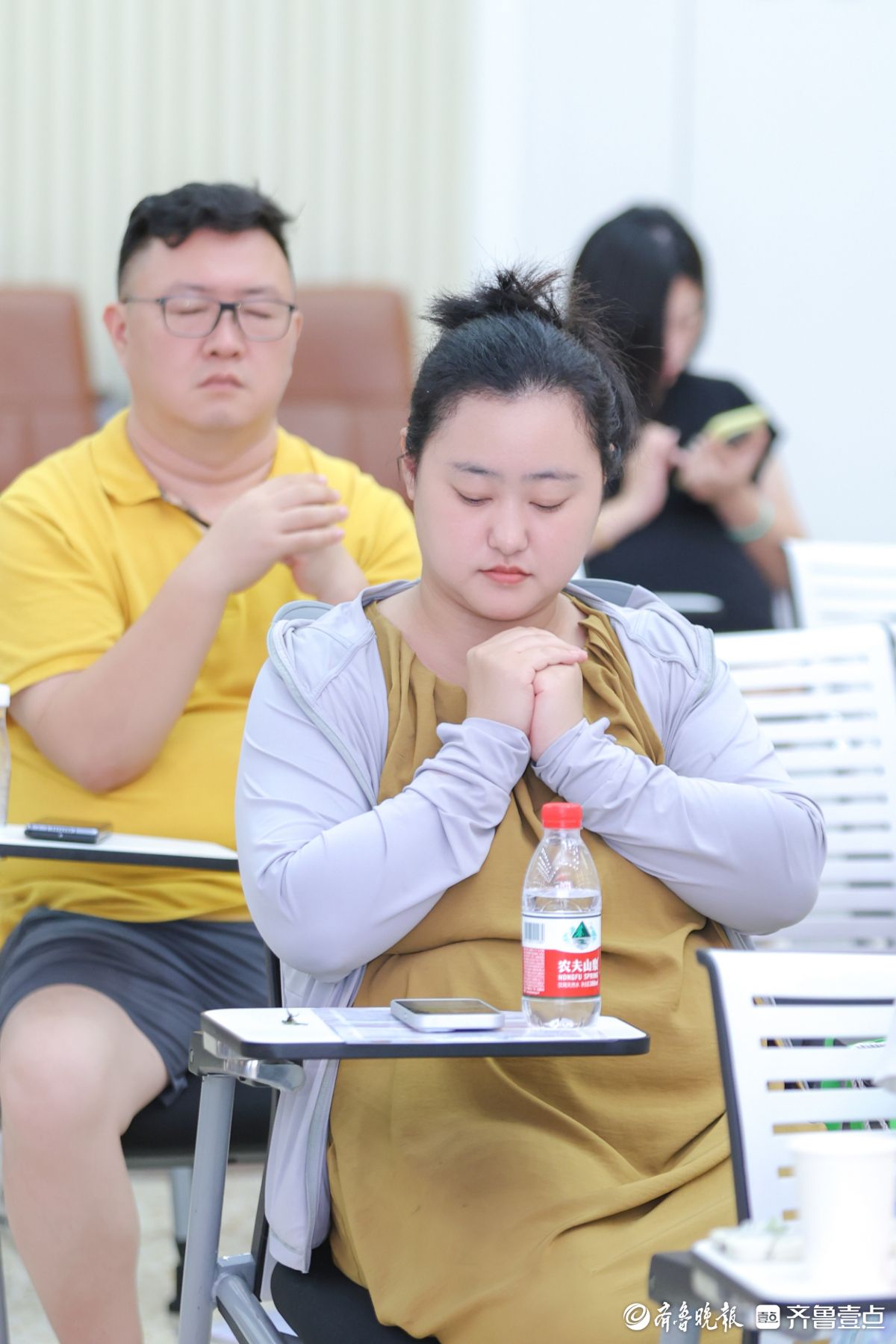 好孕俱乐部互动环节亮点多：孕妈积极参与，收获知识与惊喜礼物
