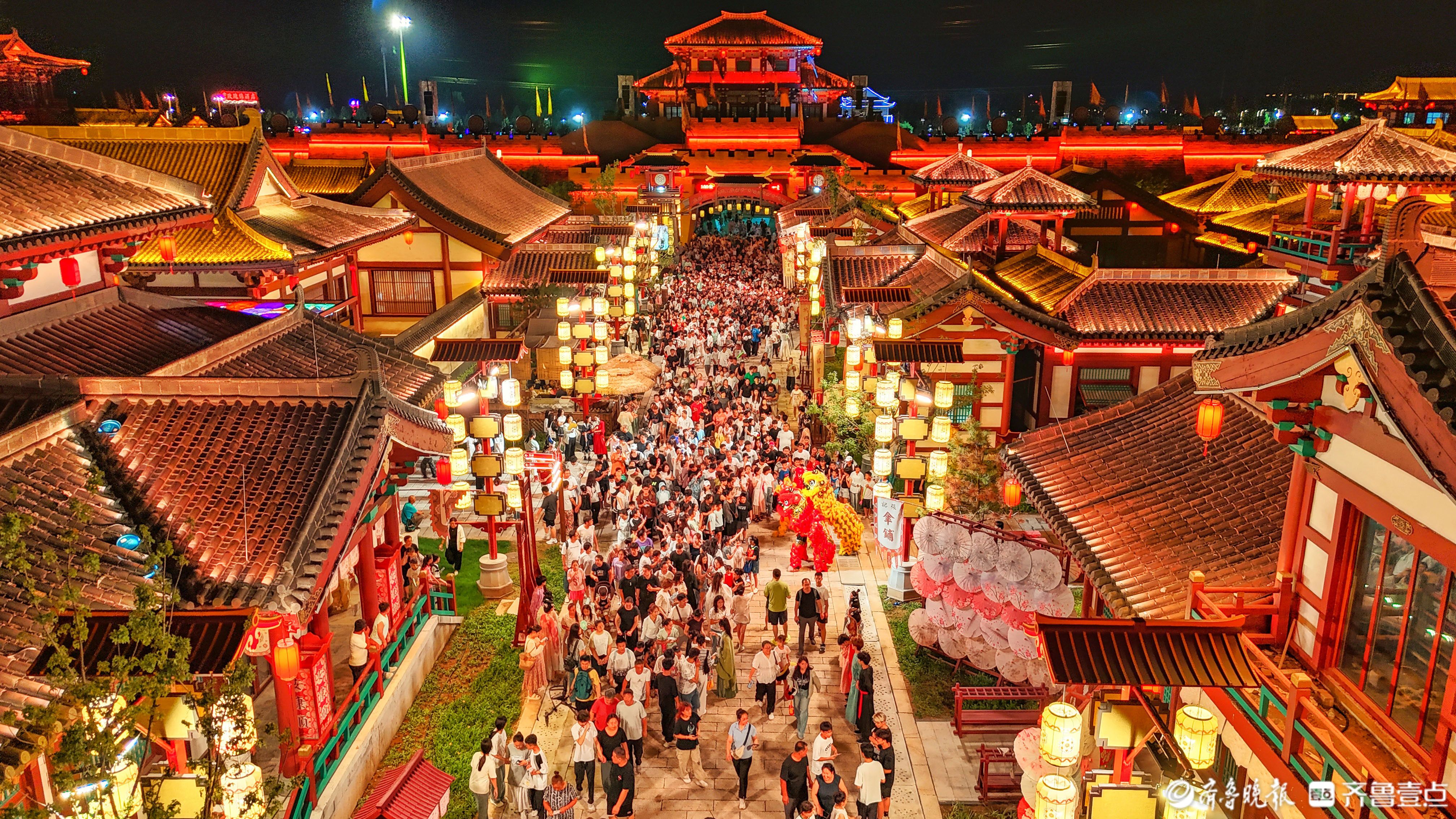 山东乐陵：文旅消费热 影城人气旺