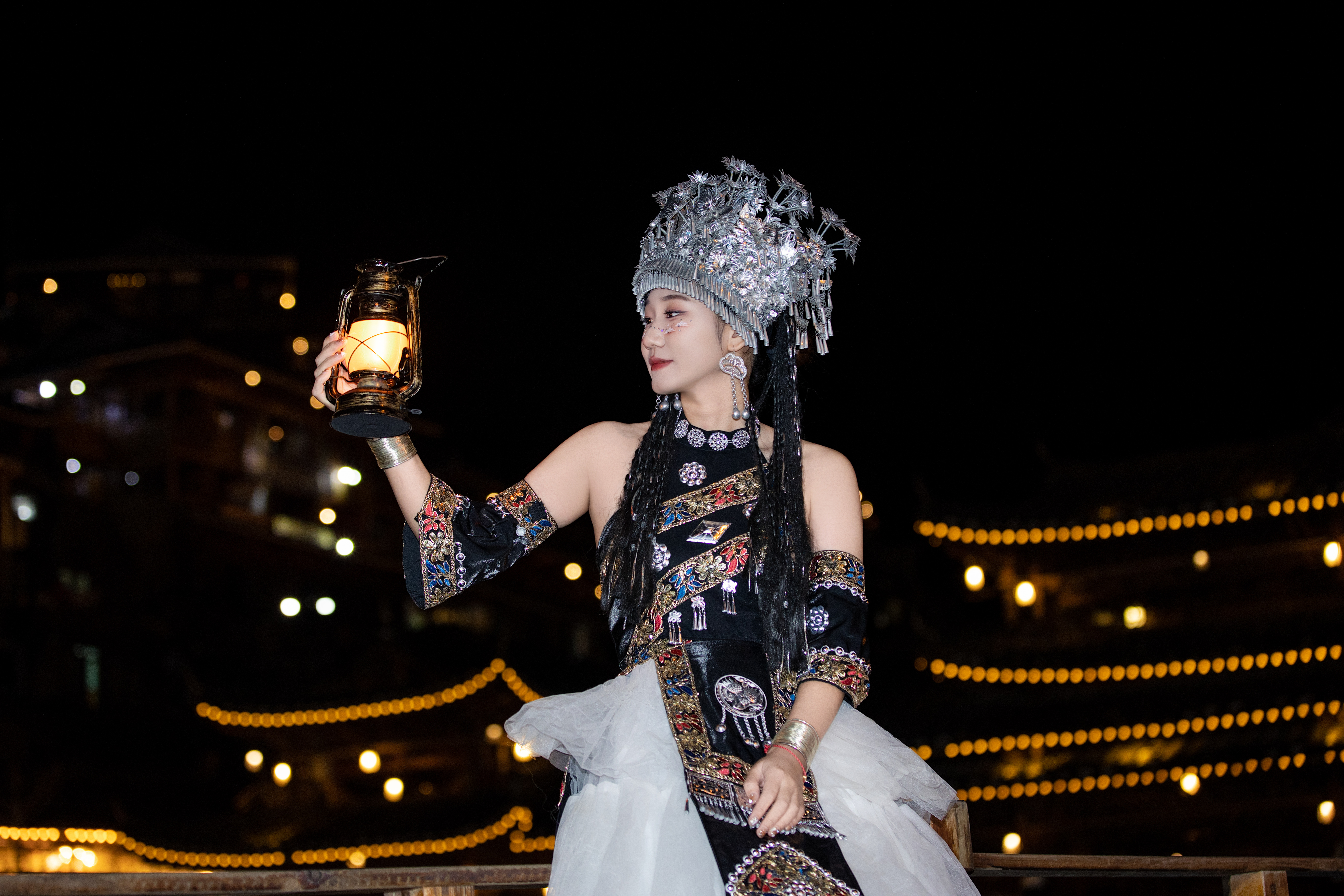 性格慢热又富有冒险精神！97年硕士女生在千佛山相亲大会等你