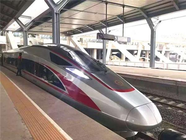铁路暑运发送旅客破7亿人次