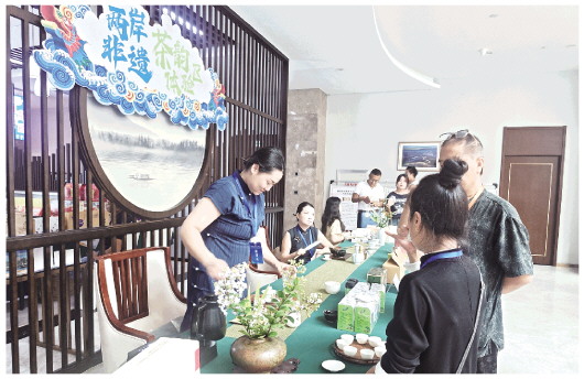 同根同源续文脉 青春接力传匠心 海峡两岸300余名非遗代表性传承人及青年代表赴会交流互动