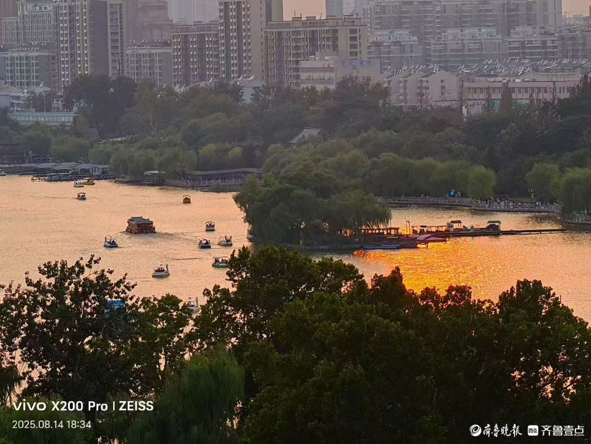 大明湖的夕阳，满屏浪漫气息
