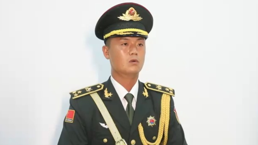 抗战胜利80周年阅兵活动国旗手石斌：用一流的标准书写荣光