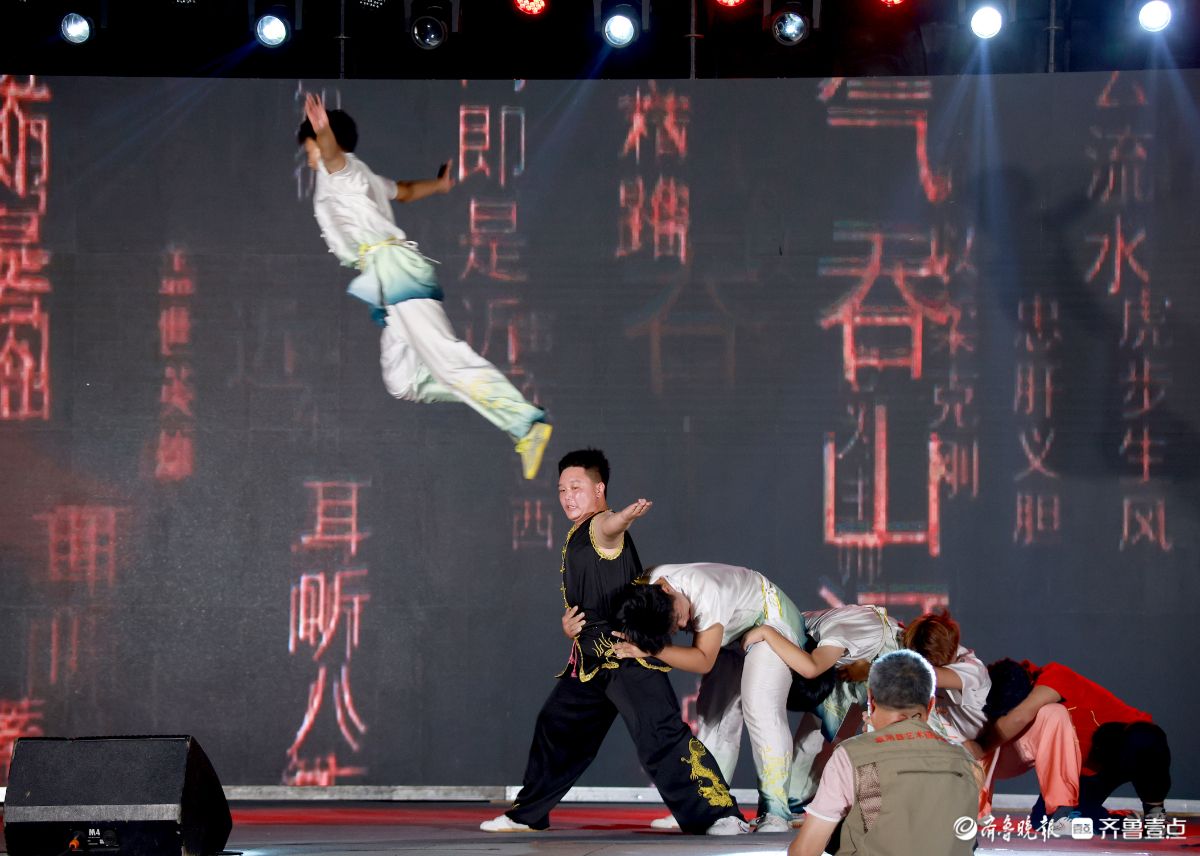 校庆盛典，武术展演   