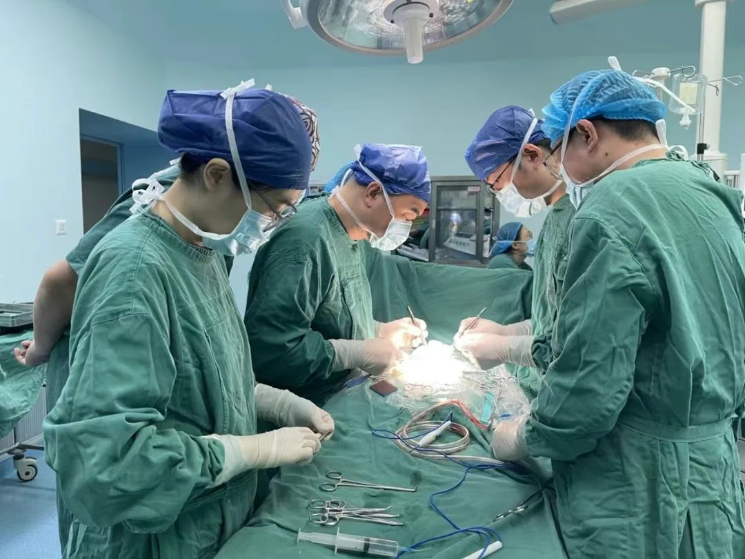别忽视新生儿黄疸！上海儿童医学中心临沂医院为胆道闭锁患儿护航