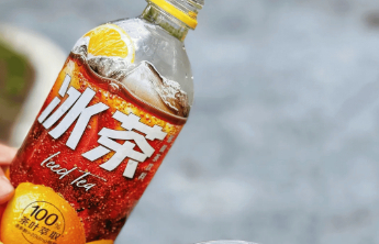 新老玩家争锋百亿冰茶赛道