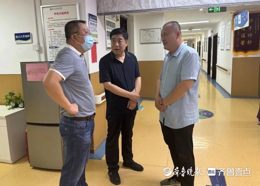 首都康复专家赵军博士莅临滕州市康复医院九州院区带教查房