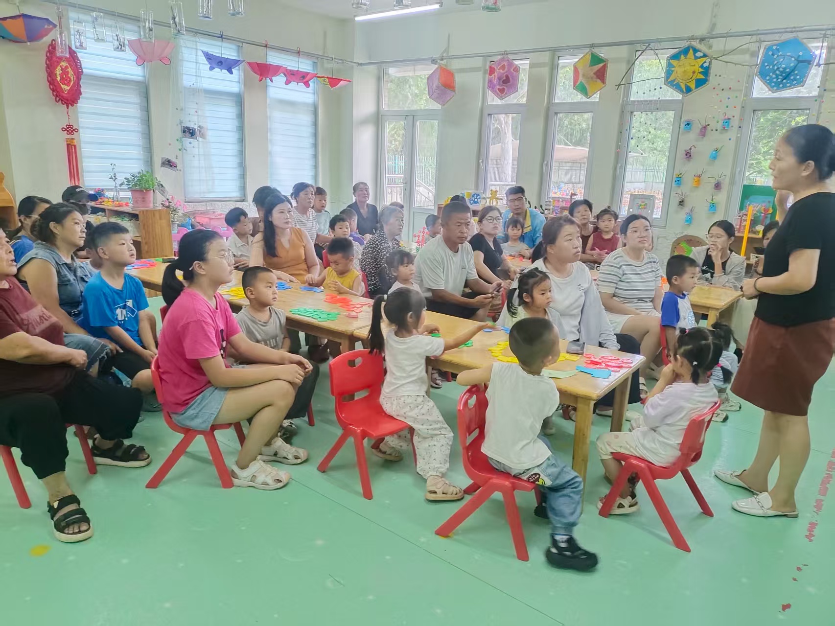 阳信商店镇向日葵亲子小屋开启，做智慧父母育健康孩子家长课堂