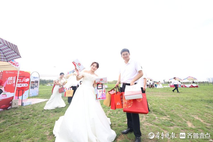图集|定格24对新人幸福瞬间!烟台市移风易俗主题集体婚礼举行