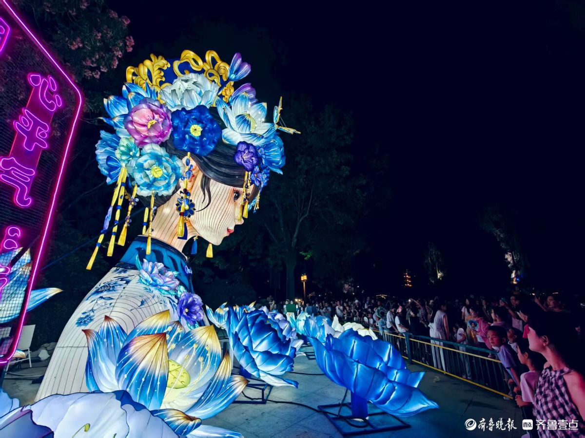 明湖夜色