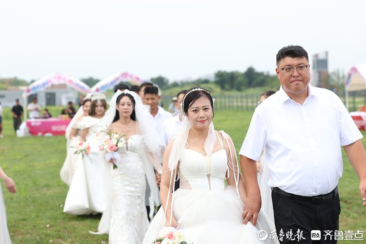 图集|定格24对新人幸福瞬间!烟台市移风易俗主题集体婚礼举行