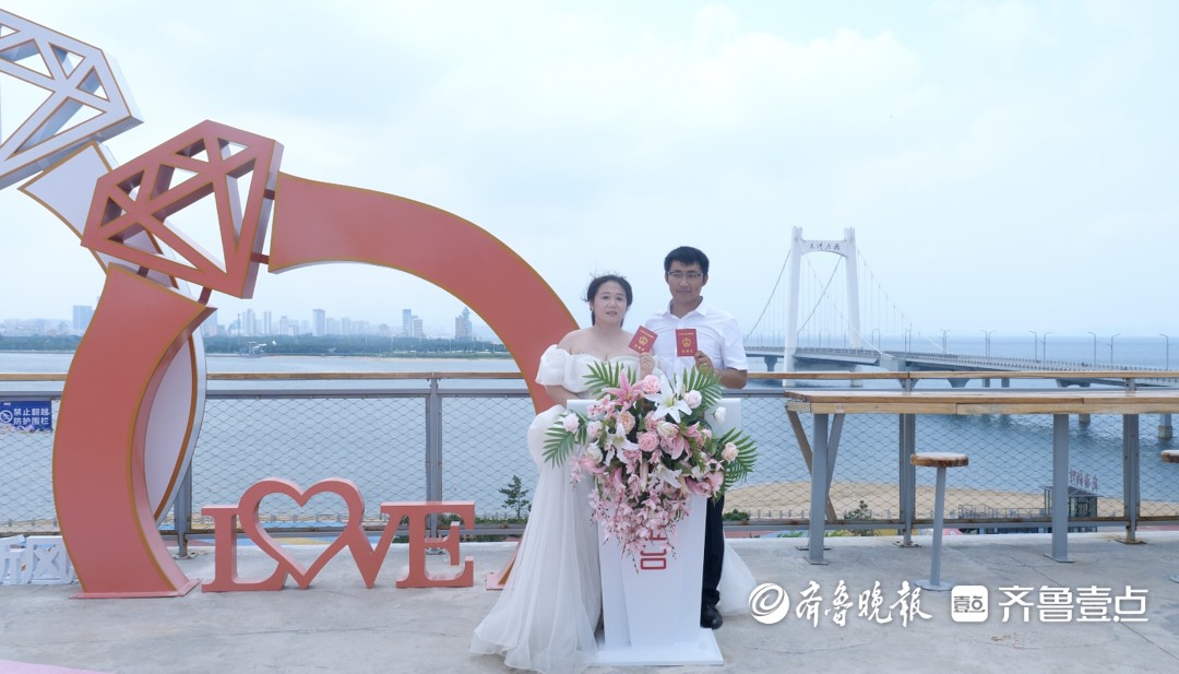 烟台市首个移风易俗户外颁证点正式启用
