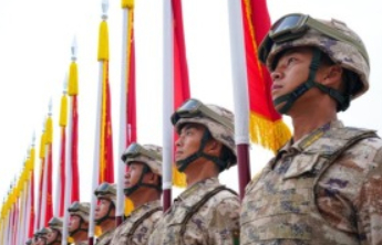 为何战旗美如画？8位阅兵擎旗手讲述战旗背后的故事