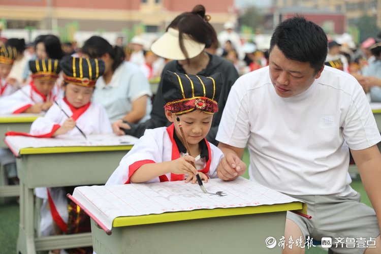 山东枣庄:入学“开蒙礼” 启智润童心