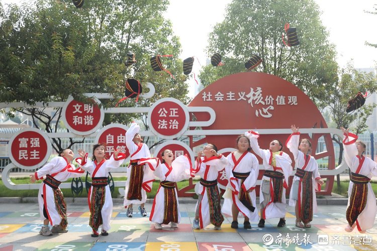 山东枣庄:入学“开蒙礼” 启智润童心