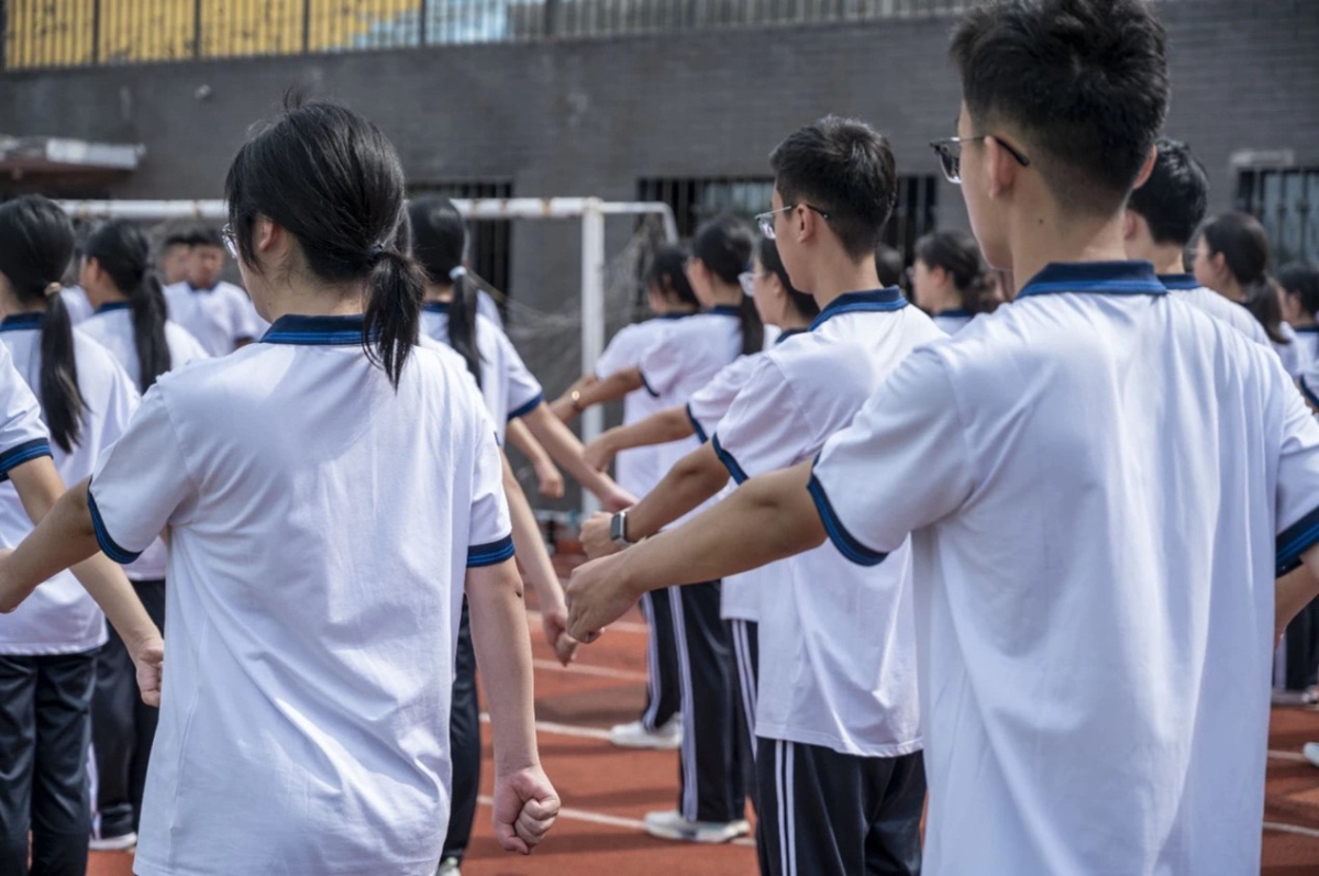壹点图集｜新生“第一课”，淄博中学2025级军训进行时