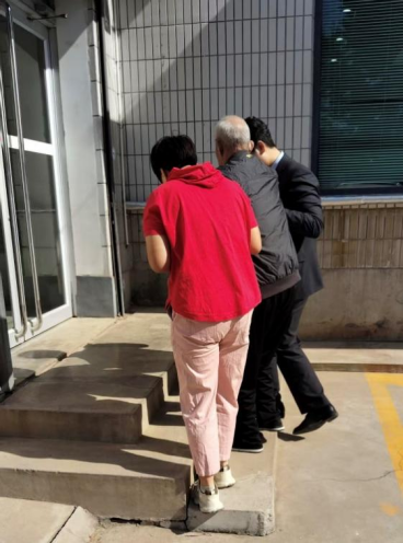 农行济南宁家埠支行：温情服务，为特殊客户保驾护航