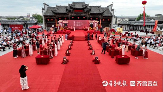 着中式礼服，行传统仪式！宁津国风集体婚礼演绎别样浪漫