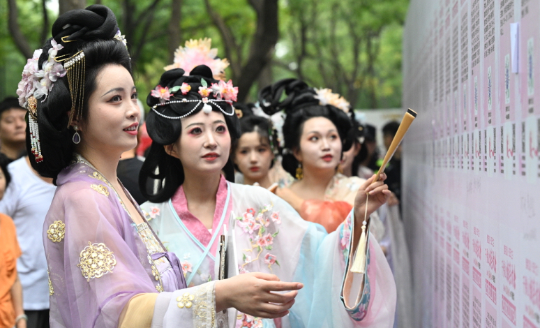 仙气飘飘！“花神”喊你来千佛山相亲大会啦！带你感受中式浪漫