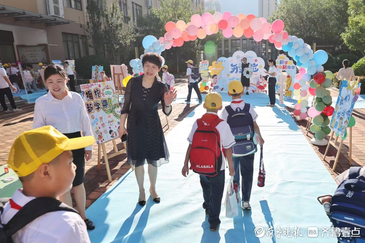 新学期新气象！望岳路小学“哪吒”迎新，朱砂启智