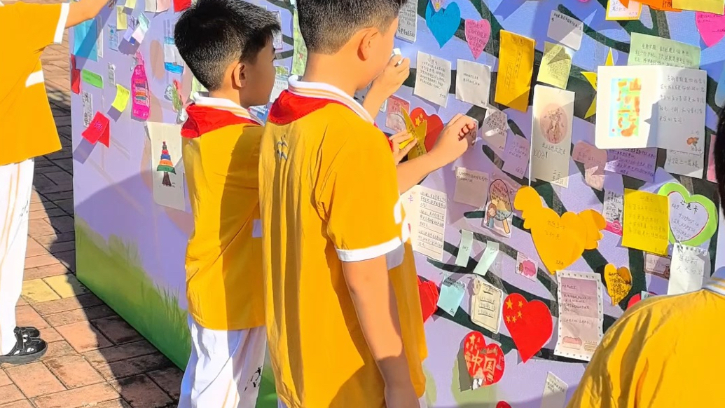 果然视频｜开学第一天学生们新学期许下新愿望