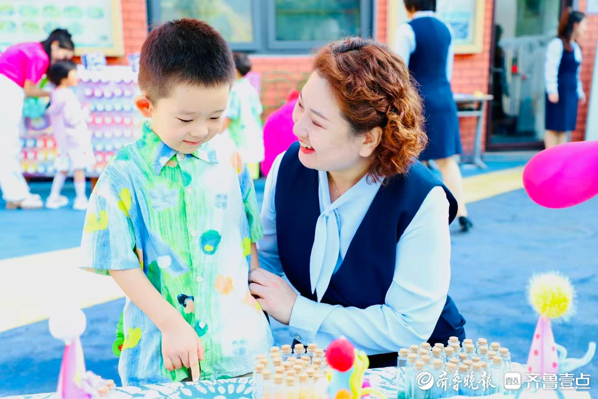 拆盲盒做游戏，济南市市中区育秀幼儿园开学首日惊喜重重