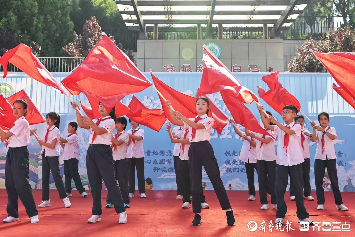 情景剧“燃”动全场，望岳少年开启超“有料”新学期