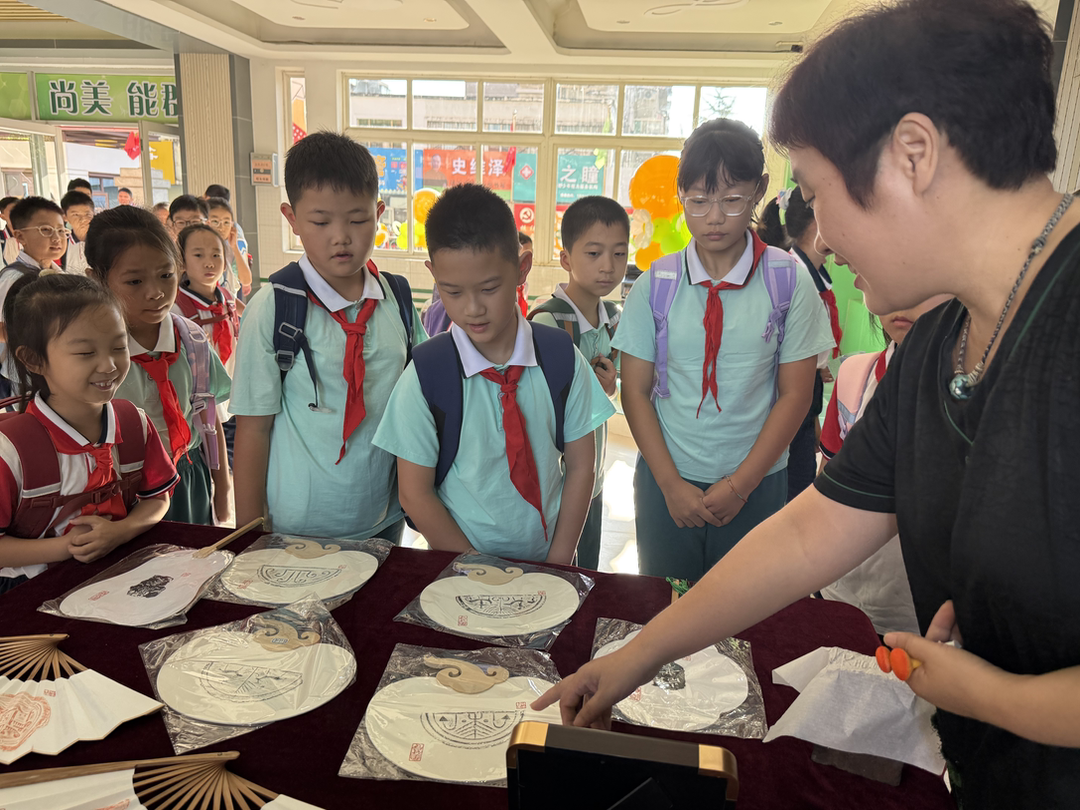壹点图集｜非遗“赶集”！张店凯瑞小学新生解锁别样“入学礼”