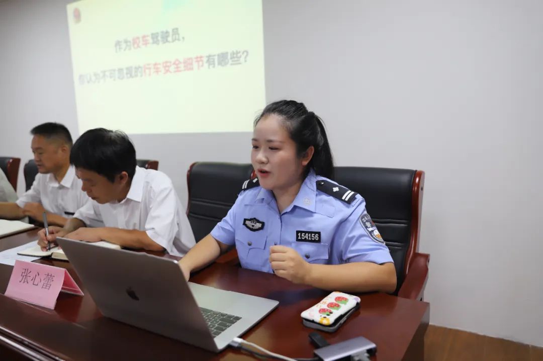 交警直属一大队：校车安全培训 筑牢学生出行安全防线