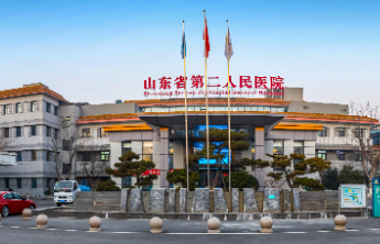 “小咽痛”险要命！七旬老人命悬一线，一场手术抢回生机