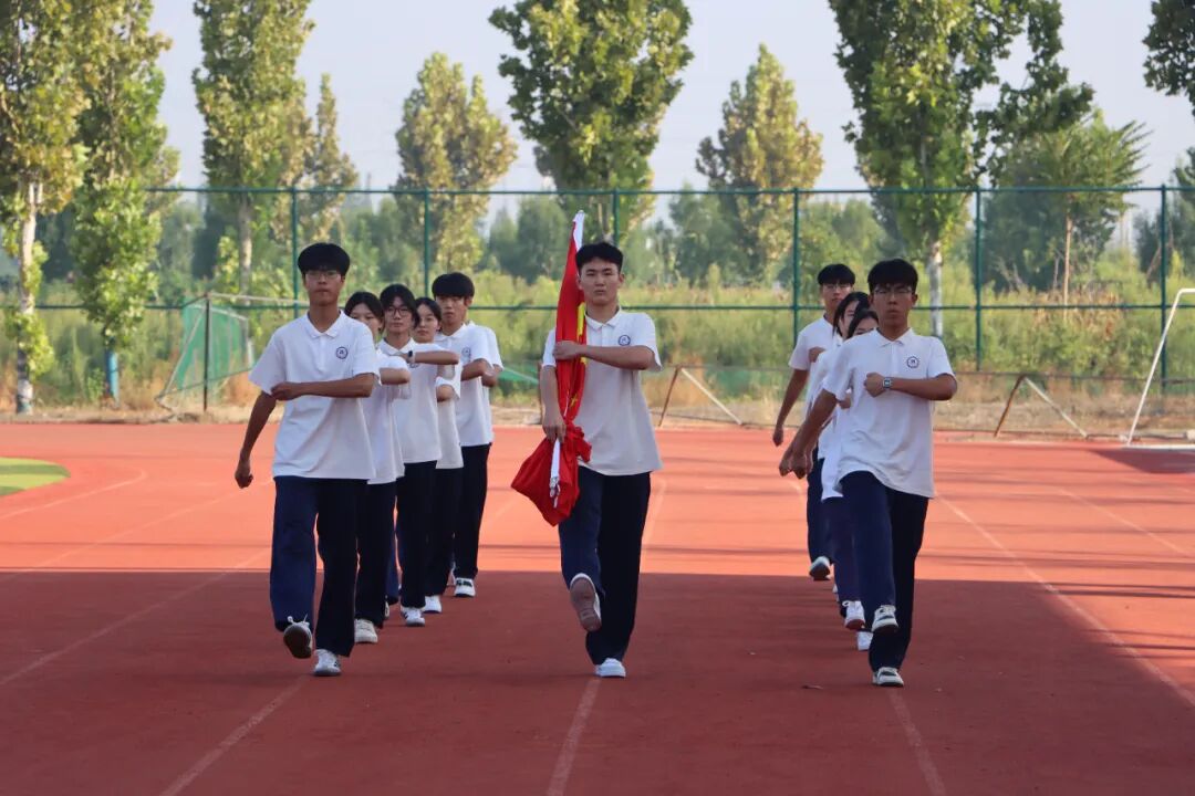菏泽市万福实验学校2025级高一新生军训开营仪式！