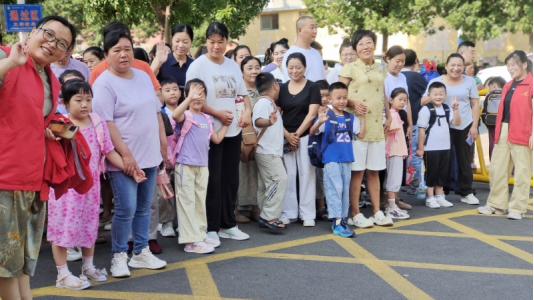 满“新”欢喜，奔赴未来！莒县招贤镇中心小学一年级新生开学