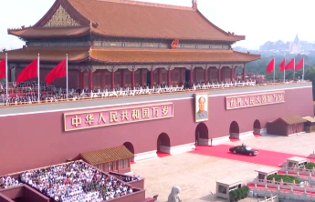 阅兵式完整视频丨习近平乘车检阅地面方队 受阅方队发出豪迈誓言