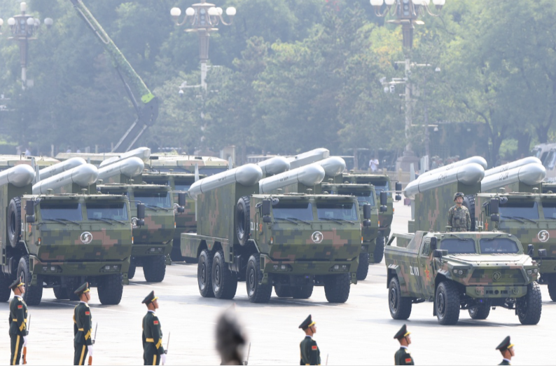长剑-20A、鹰击-18C、长剑-1000导弹……快来围观受阅的“点穴”利器