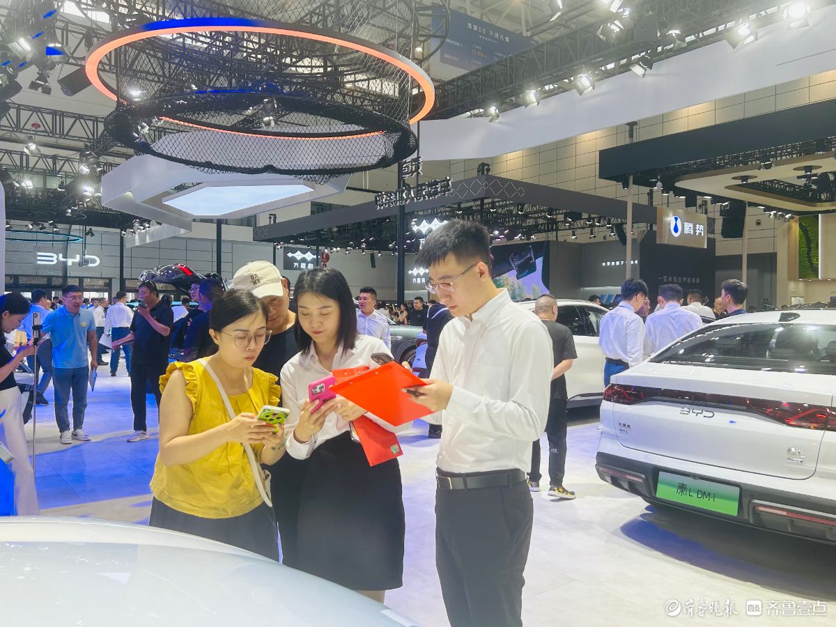3000平米展位、全系车型！比亚迪“全家福”强势亮相齐鲁秋季车展