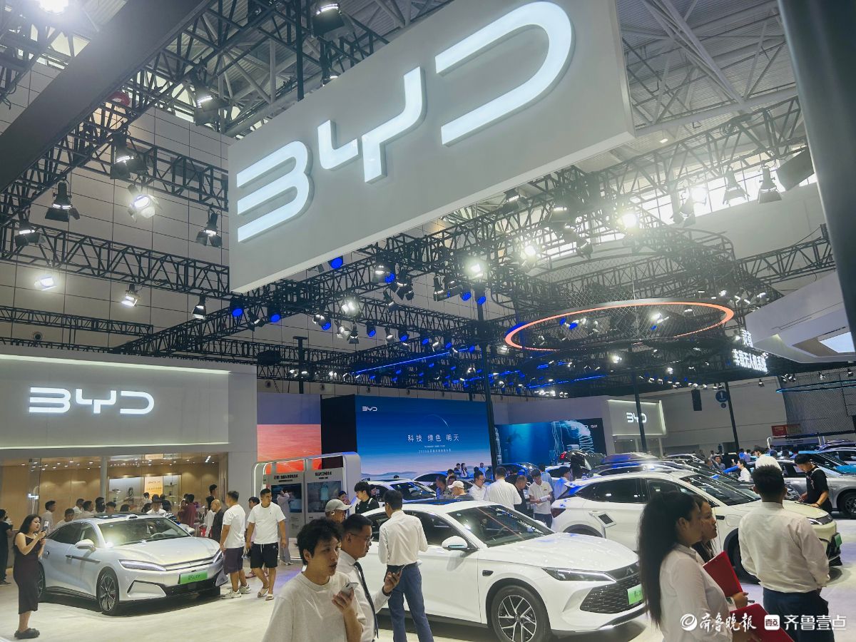 3000平米展位、全系车型！比亚迪“全家福”强势亮相齐鲁秋季车展