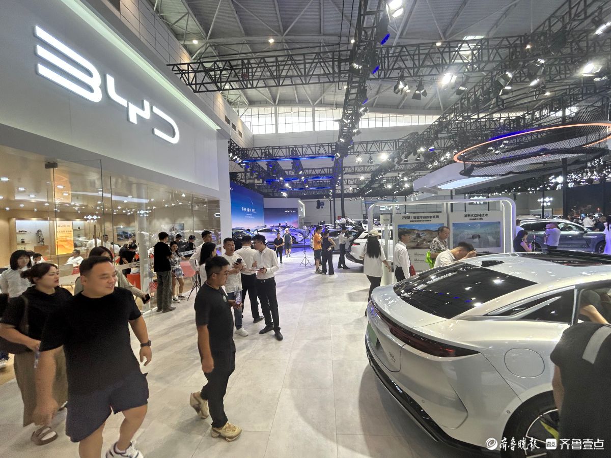 3000平米展位、全系车型！比亚迪“全家福”强势亮相齐鲁秋季车展