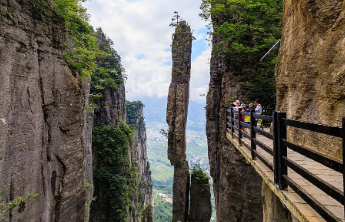 自然景区推“付费插队”得不偿失