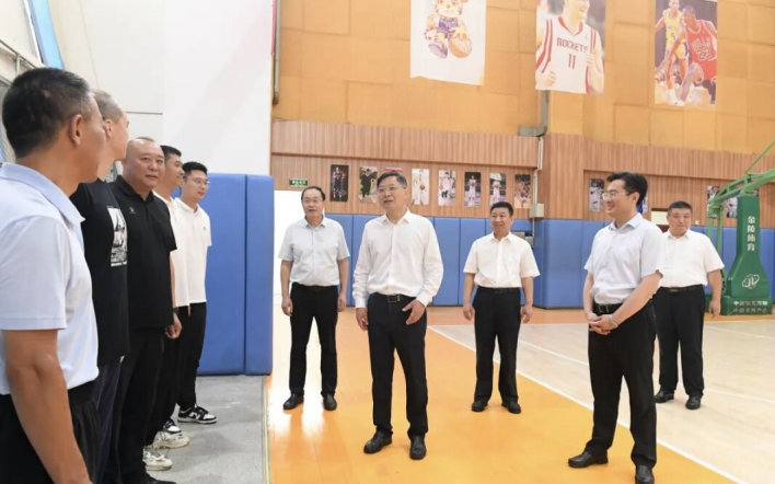 淄博市委书记马晓磊调研教育工作并开展教师节走访慰问活动