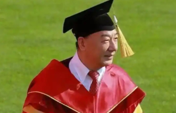 观政｜“人大刚子”在小红书爆火，给高校治理带来怎样的启示？