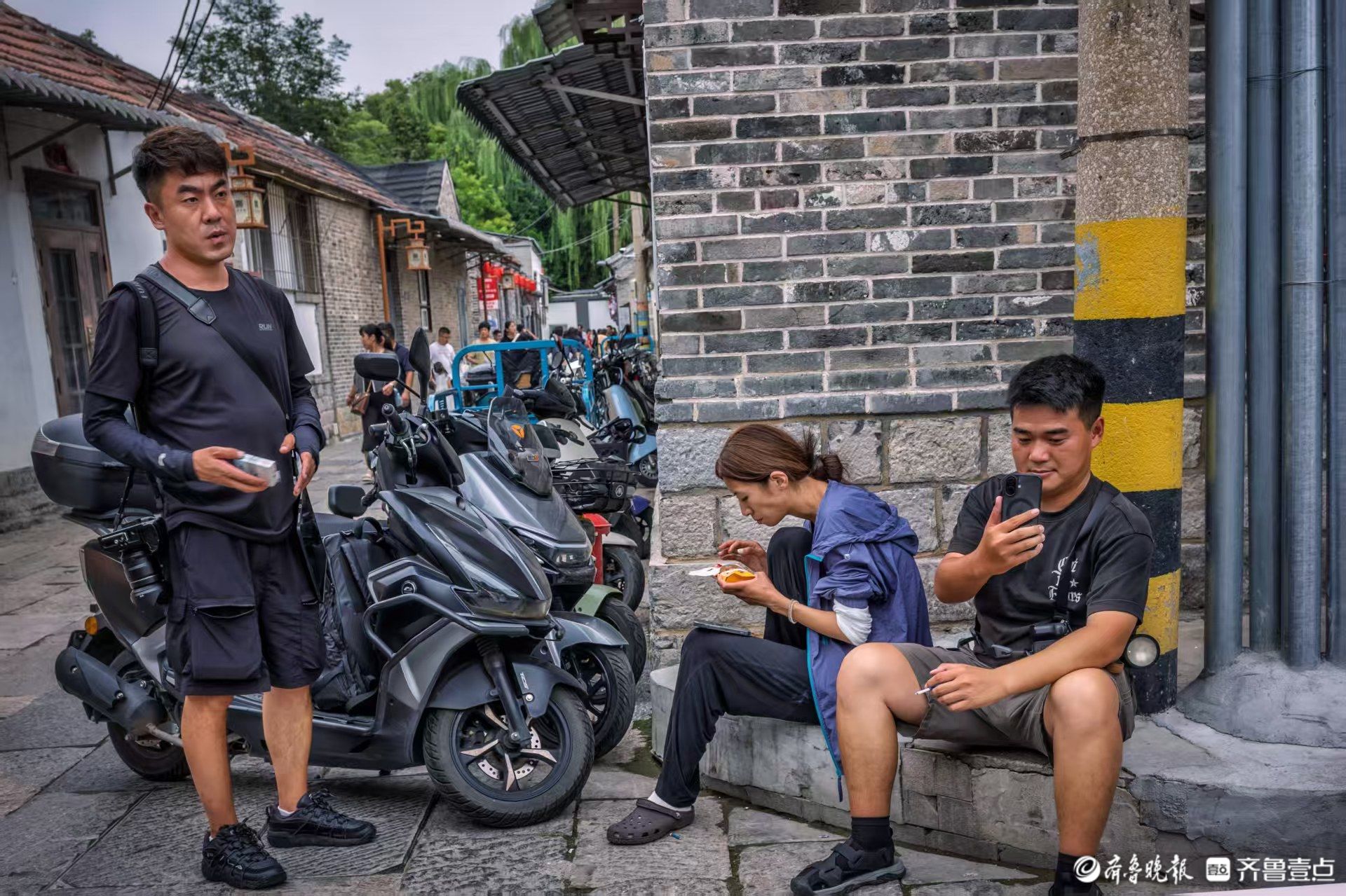 俞见|景点里的摄影师们
