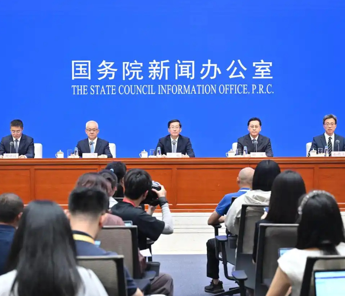 9月10日，国务院新闻办公室在北京举行“高质量完成‘十四五’规划”系列主题新闻发布会，文化和旅游部副部长、国家文物局局长饶权介绍“十四五”时期文物事业高质量发展有关情况，并答记者问。