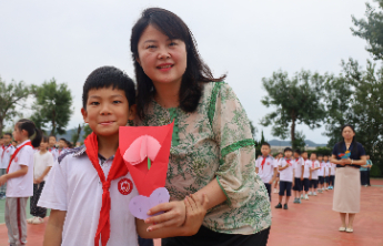威海市锦华小学举行教师节庆祝活动